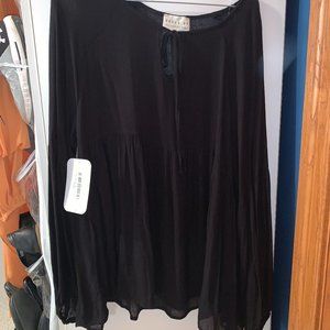 Boutique Black Long Sleeve -- Medium